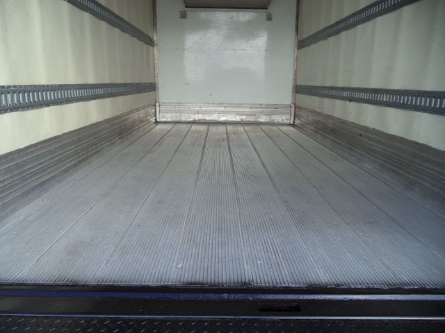 2020 HINO 195 w/ 16ft Refrigerated Box Truck Thermo King T680 & Liftg - 22960198 - 32