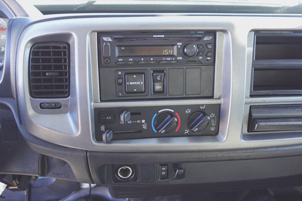 2020 HINO 268 (26ft Box with Lift Gate) - 22972344 - 35