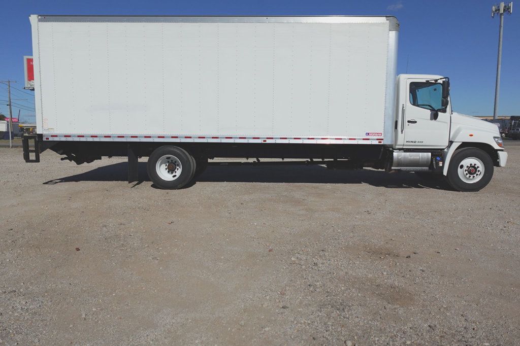 2020 HINO 268 (26ft Box with Lift Gate) - 22972344 - 6