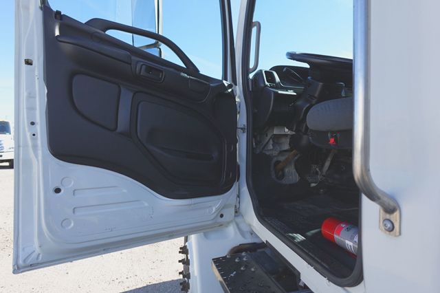 2020 HINO 268 (26ft Box with Lift Gate) - 22973271 - 17