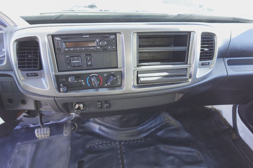 2020 HINO 268 (26ft Box with Lift Gate) - 22973271 - 33