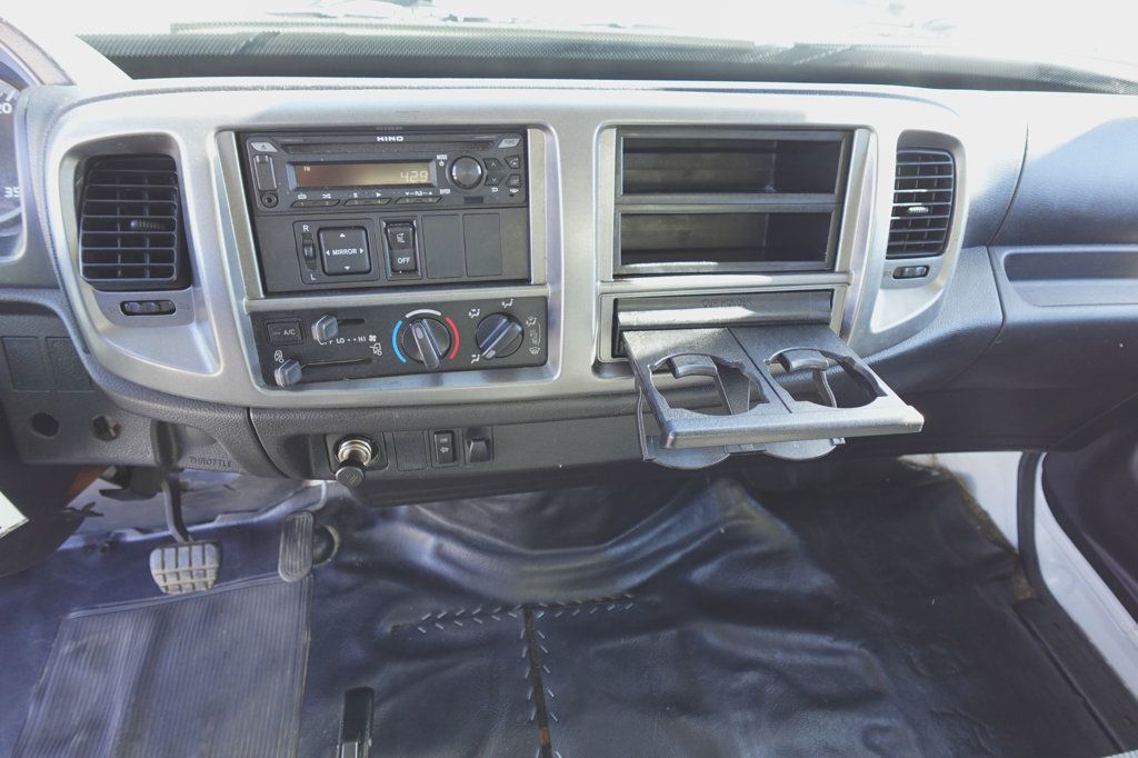 2020 HINO 268 (26ft Box with Lift Gate) - 22973271 - 34