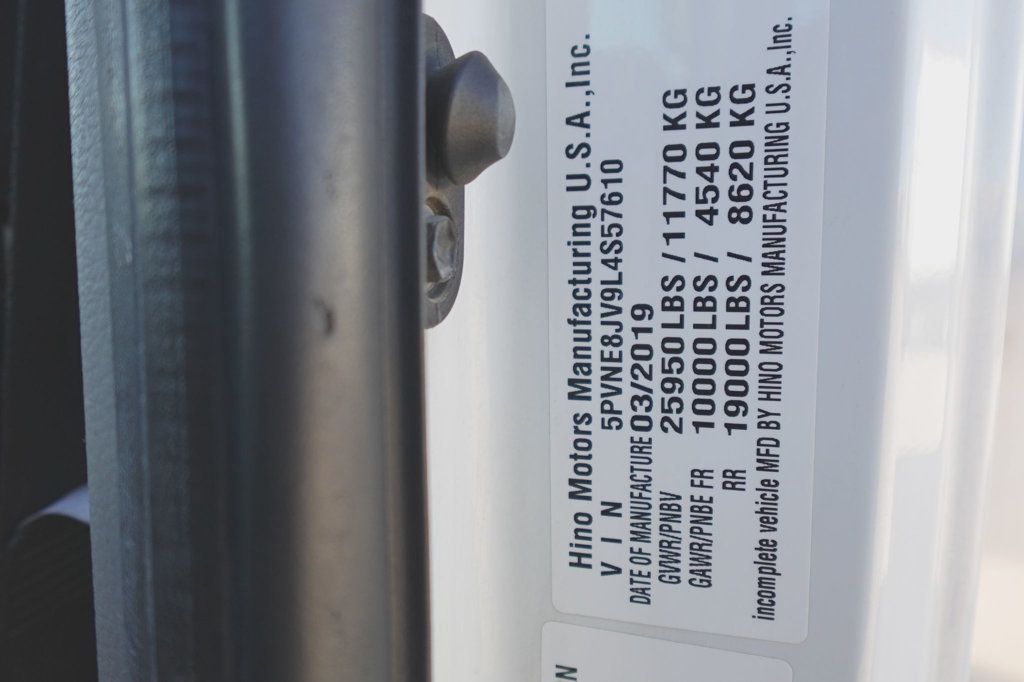 2020 HINO 268 (26ft Box with Lift Gate) - 22973271 - 50