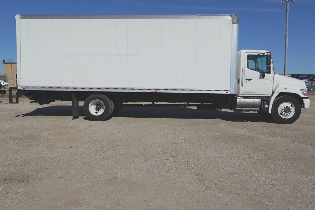 2020 HINO 268 (26ft Box with Lift Gate) - 22973271 - 6
