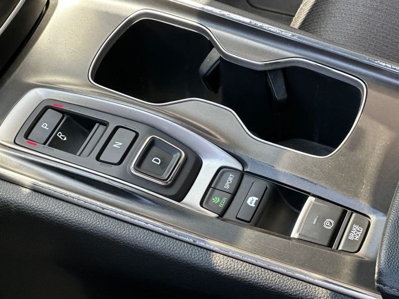 2020 Honda Accord Hybrid Sedan - 23047162 - 17