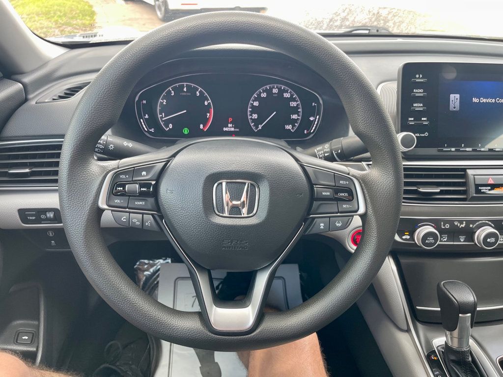 2020 Honda Accord LX 1.5T photo 12