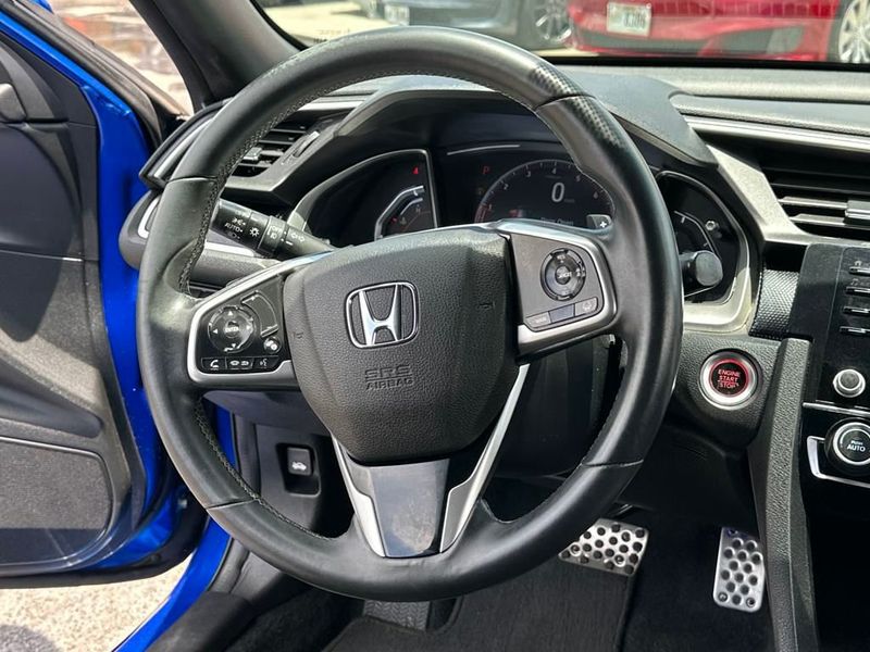 2020 Honda Civic Sport photo 16