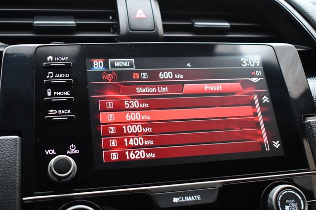 2020 Honda Civic Hatchback Sport CVT - 22971821 - 29