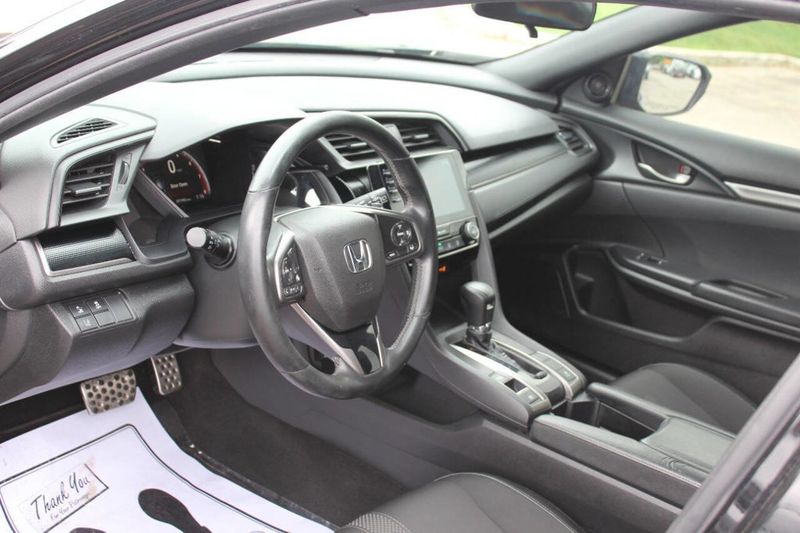 2020 Honda Civic Hatchback Sport CVT - 22887050 - 9