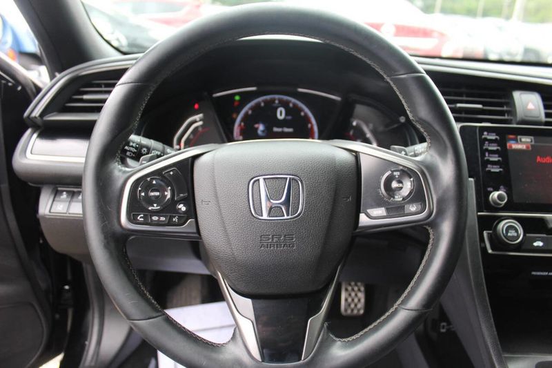 2020 Honda Civic Hatchback Sport CVT - 22887050 - 18