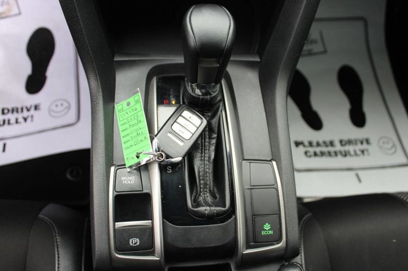 2020 Honda Civic Hatchback Sport CVT - 22887050 - 21