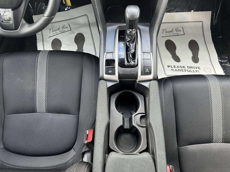 2020 Honda Civic Sedan LX CVT - 23045968 - 17