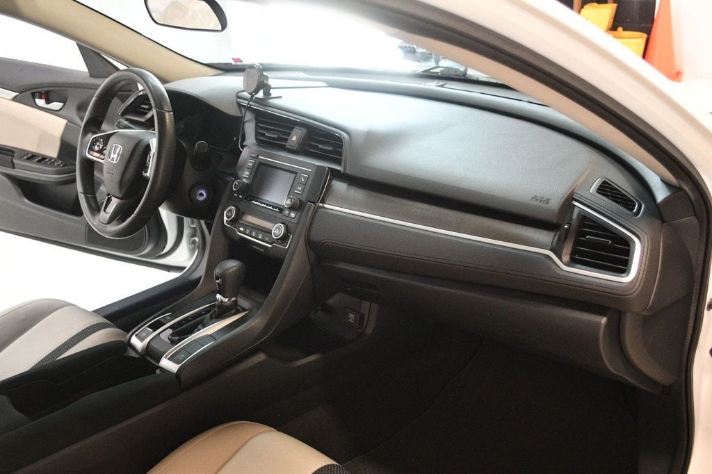 2020 Honda Civic LX photo 25