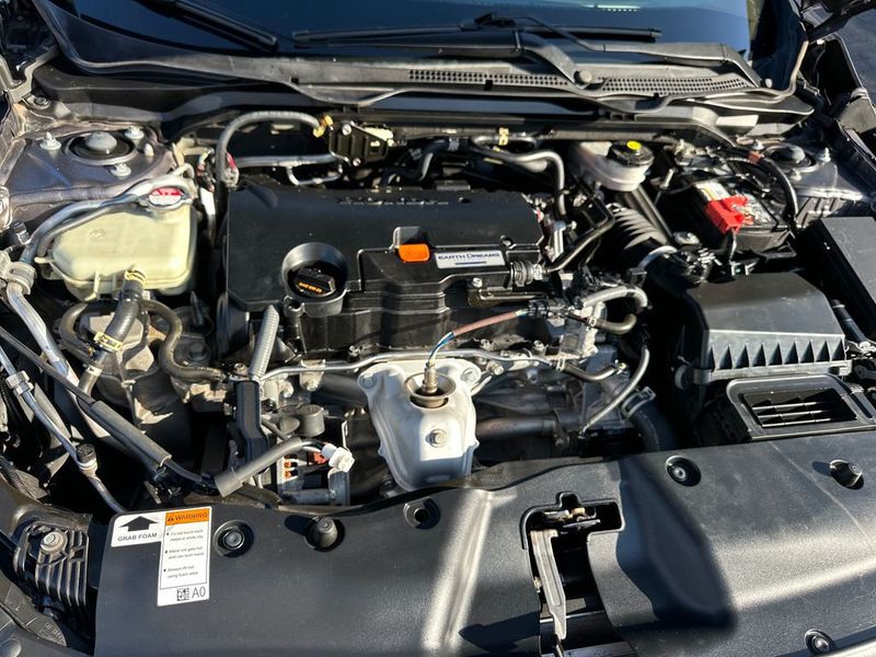 2020 Honda Civic Sedan Sport CVT - 22977630 - 19