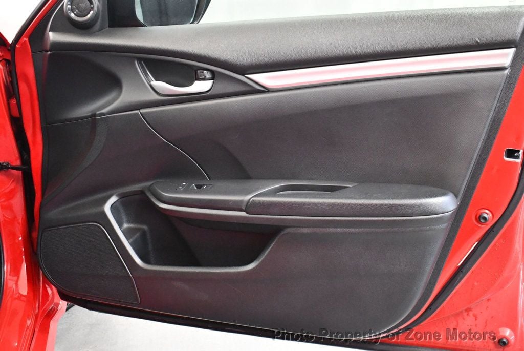 2020 Honda Civic Sport photo 13
