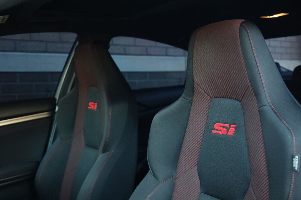 Honda Civic Si photo 19