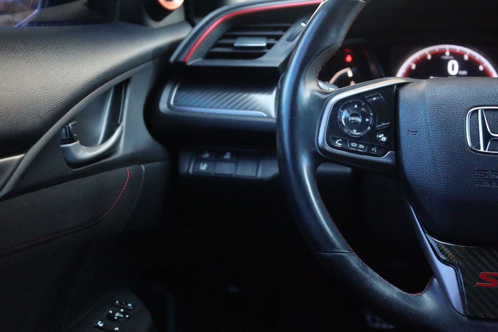 Honda Civic Si photo 32