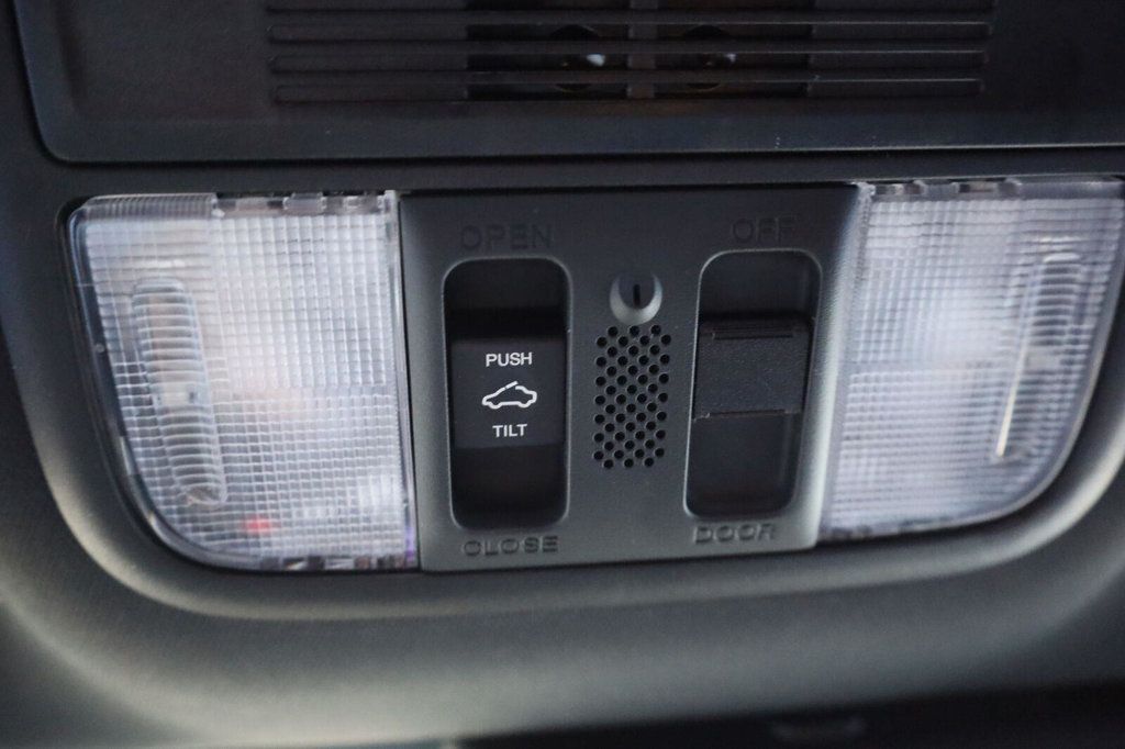Honda Civic Si photo 39