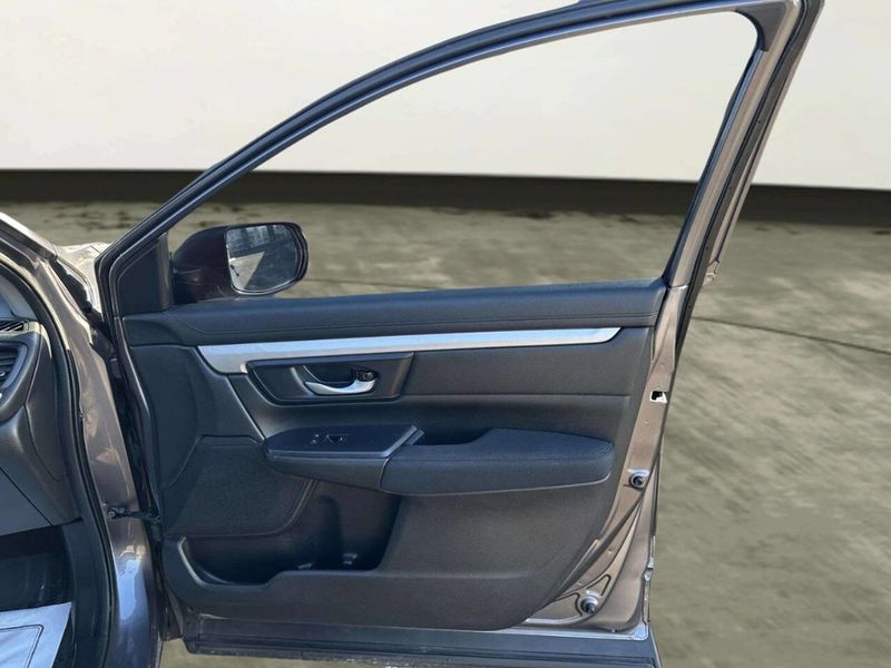 2020 Honda CR-V LX AWD - 22981224 - 16