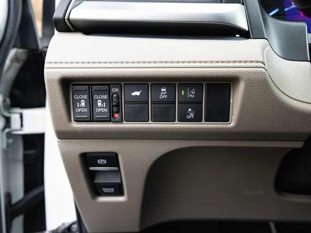 2020 Honda Odyssey EX-L, 1-Owner, Platinum White Pearl, Beige Leather  - 22956044 - 28