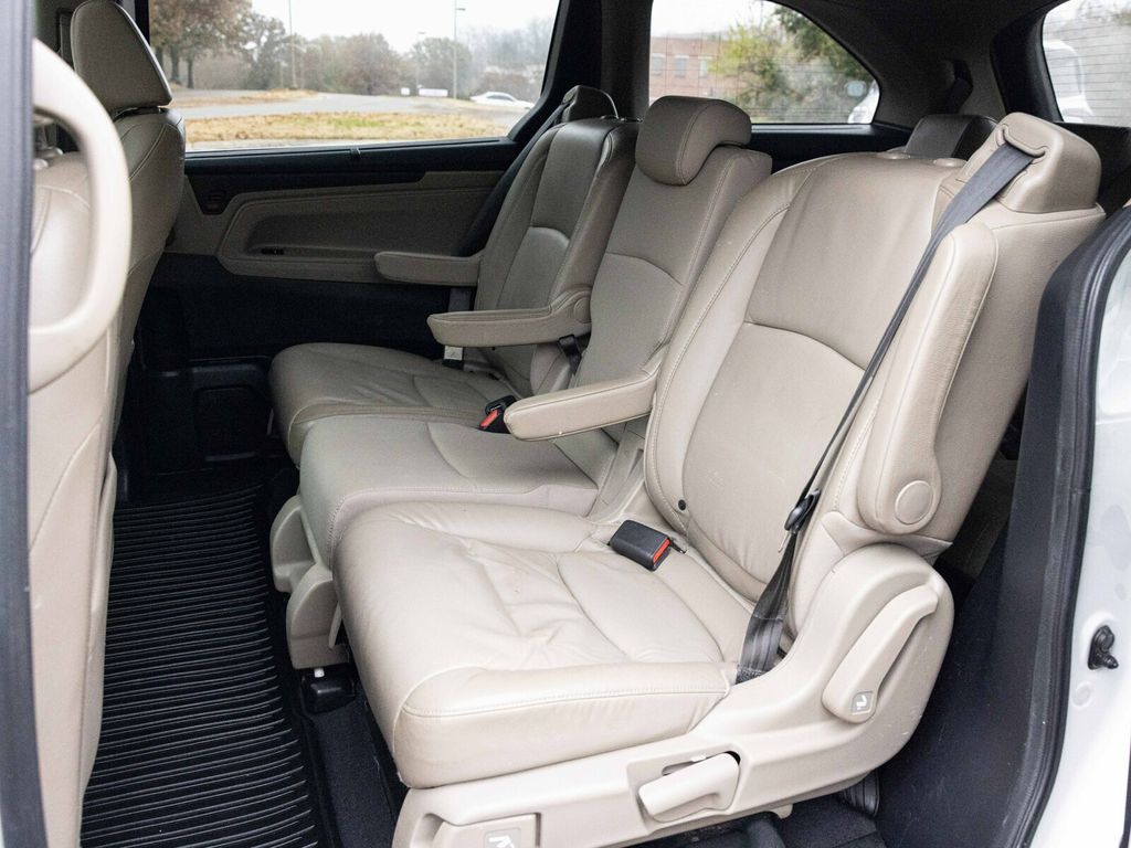 2020 Honda Odyssey EX-L, 1-Owner, Platinum White Pearl, Beige Leather  - 22956044 - 46