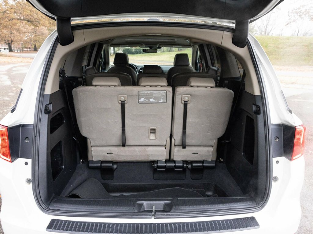 2020 Honda Odyssey EX-L, 1-Owner, Platinum White Pearl, Beige Leather  - 22956044 - 48