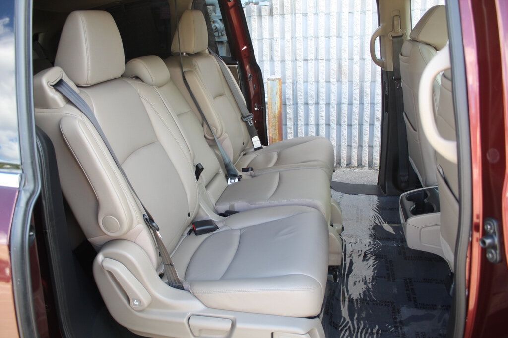 2020 Honda Odyssey Elite photo 11