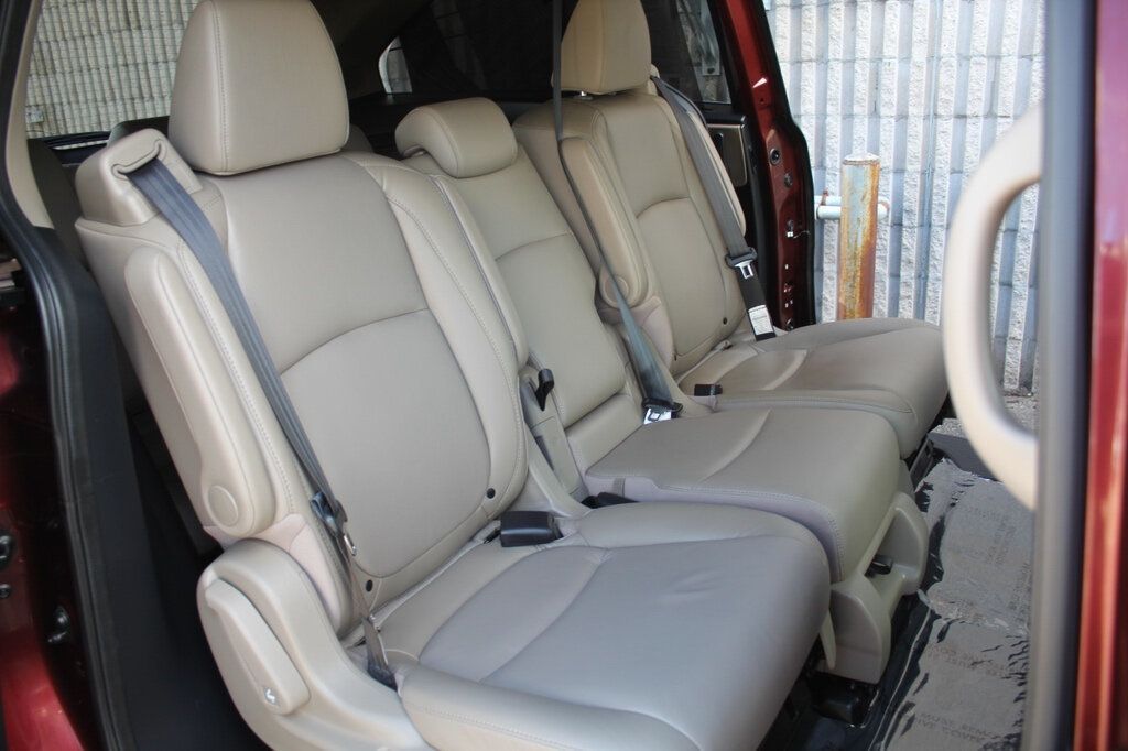 2020 Honda Odyssey Elite photo 12