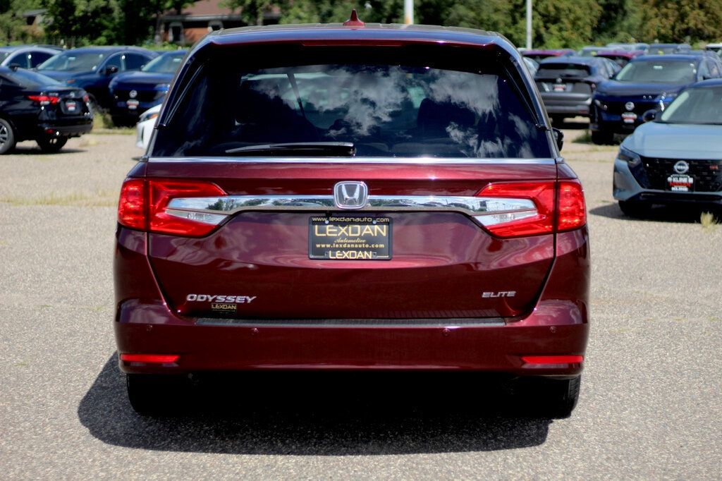 2020 Honda Odyssey Elite photo 5