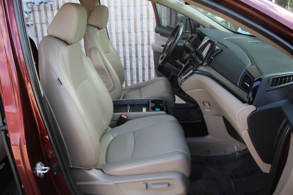 2020 Honda Odyssey Elite photo 7