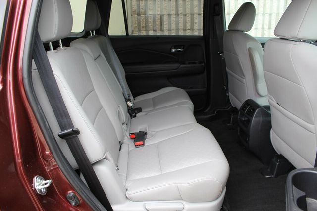 2020 Honda Passport AWD EXL W/ MOONROOF, LEATHER NEW TIRE AND BRAKE SERVICE - 23017830 - 9