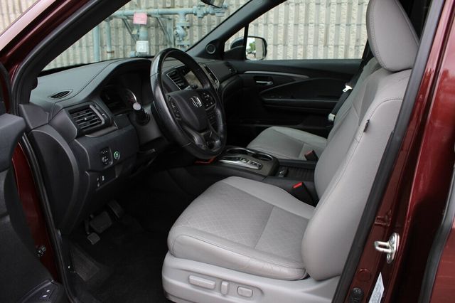 2020 Honda Passport AWD EXL W/ MOONROOF, LEATHER NEW TIRE AND BRAKE SERVICE - 23017830 - 22