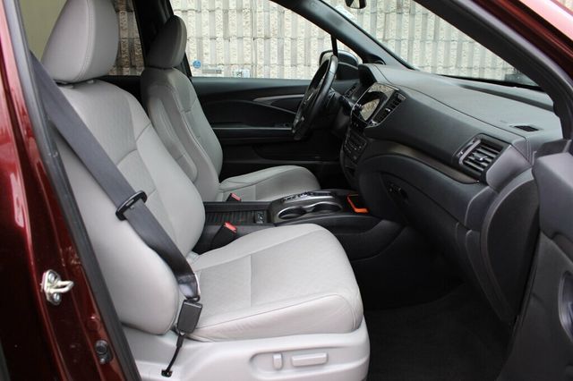 2020 Honda Passport AWD EXL W/ MOONROOF, LEATHER NEW TIRE AND BRAKE SERVICE - 23017830 - 6
