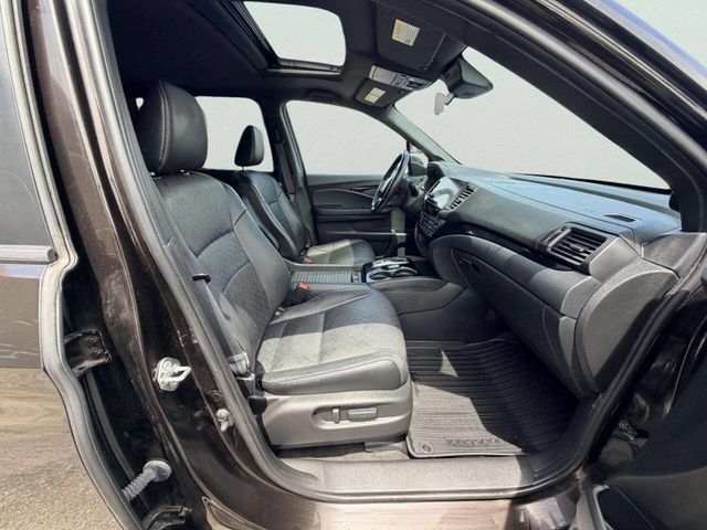 2020 Honda Passport Touring AWD - 23040939 - 29