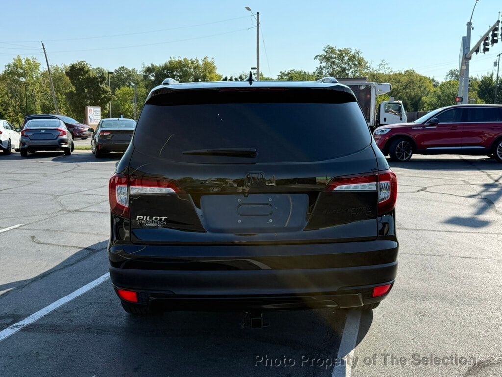 2020 Honda Pilot Black Edition photo 11