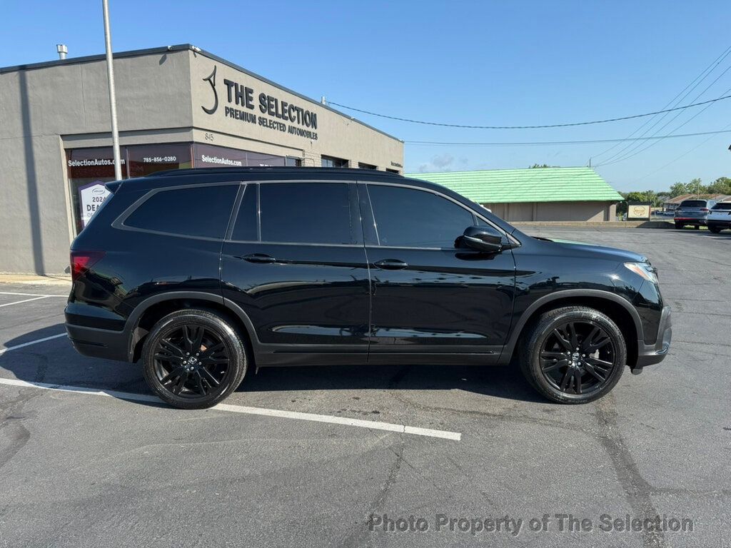 2020 Honda Pilot Black Edition photo 15
