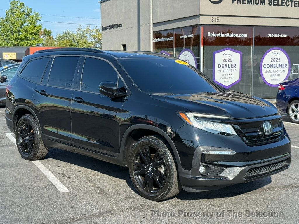 2020 Honda Pilot Black Edition photo 2
