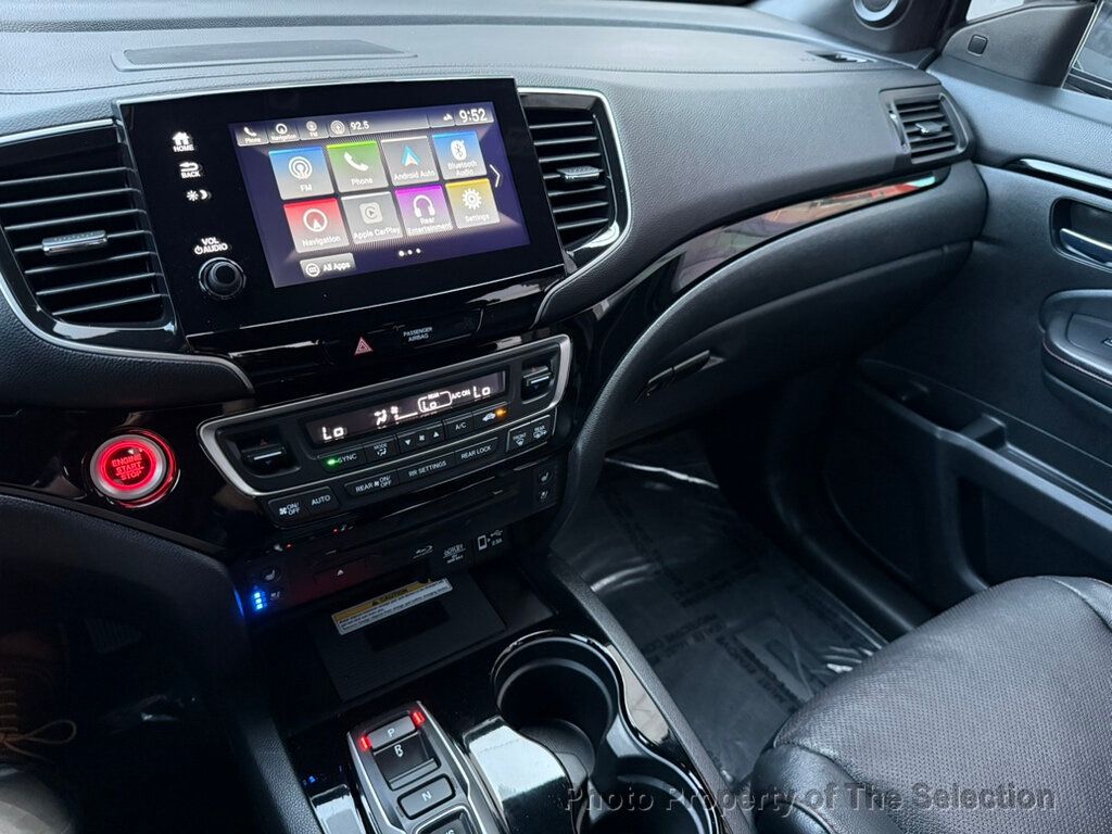 2020 Honda Pilot Black Edition photo 25