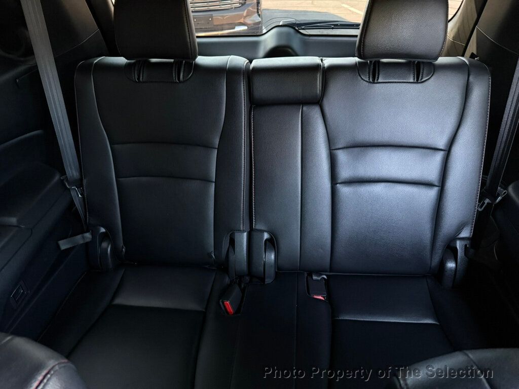 2020 Honda Pilot Black Edition photo 39