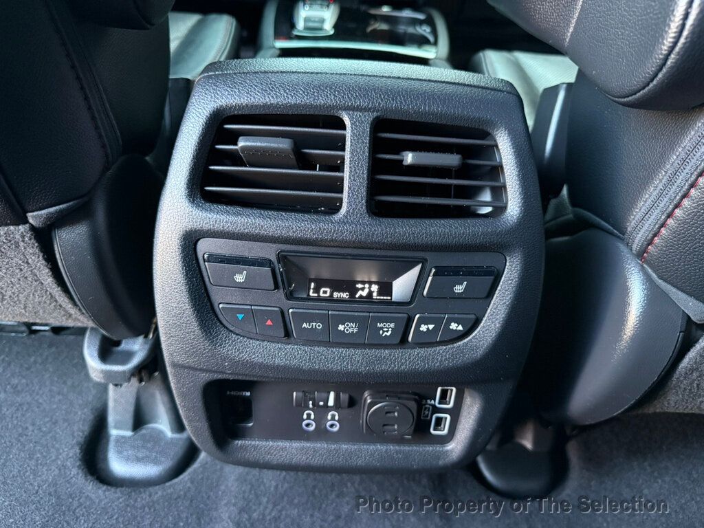 2020 Honda Pilot Black Edition photo 40