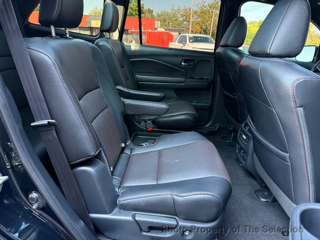 2020 Honda Pilot Black Edition photo 42