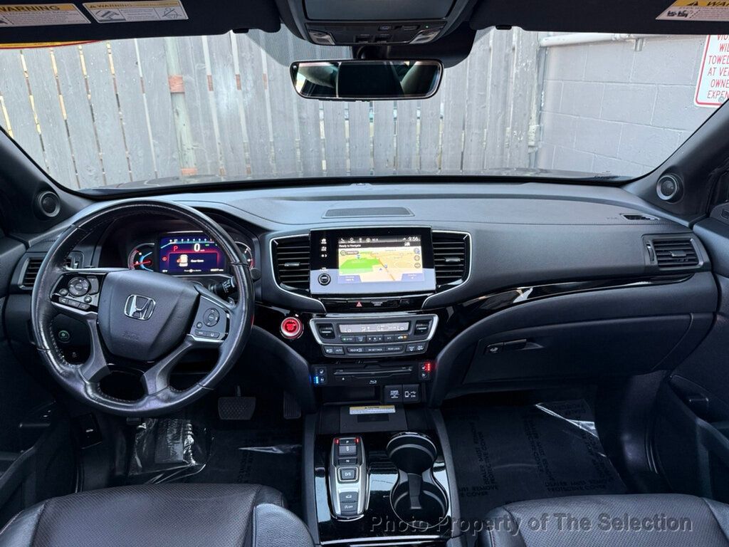 2020 Honda Pilot Black Edition photo 46