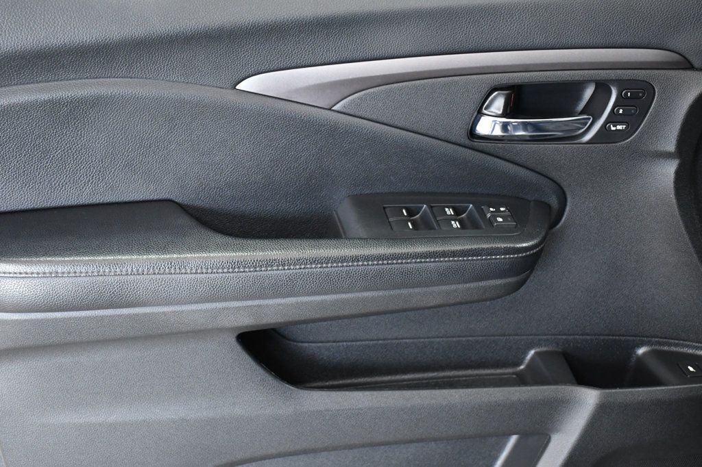 2020 Honda Pilot EX-L 2WD - 22988243 - 8