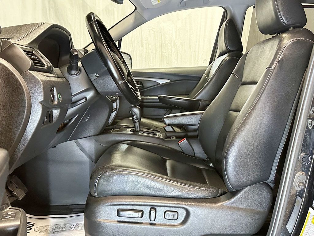 2020 Honda Pilot EX-L AWD - 23085894 - 16