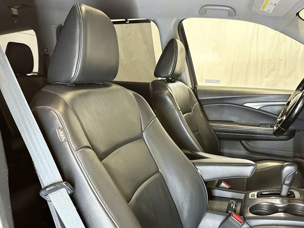 2020 Honda Pilot EX-L AWD - 23085894 - 19