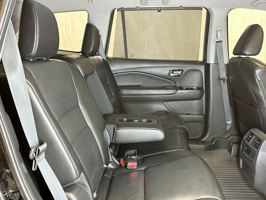 2020 Honda Pilot EX-L AWD - 23085894 - 38