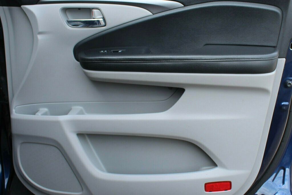 2020 Honda Pilot EX-L photo 5