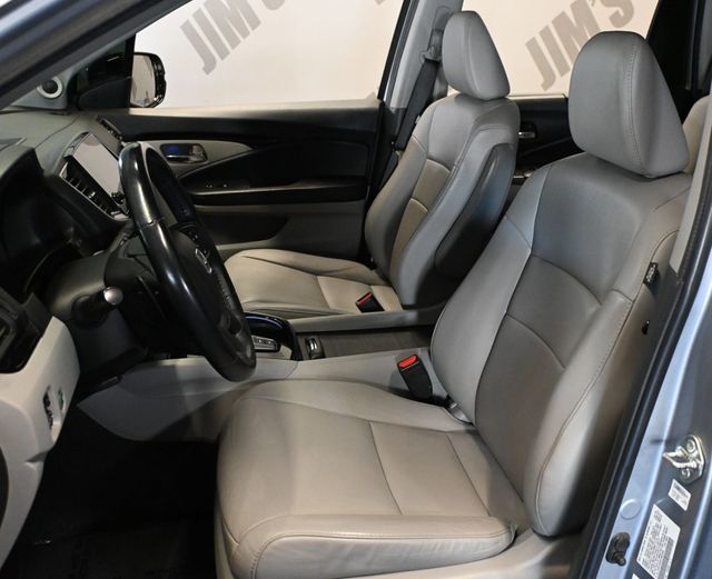 2020 Honda Pilot Touring 8-Passenger - 23101112 - 16