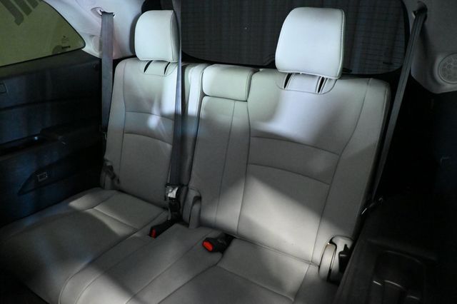 2020 Honda Pilot Touring 8-Passenger - 23101112 - 18