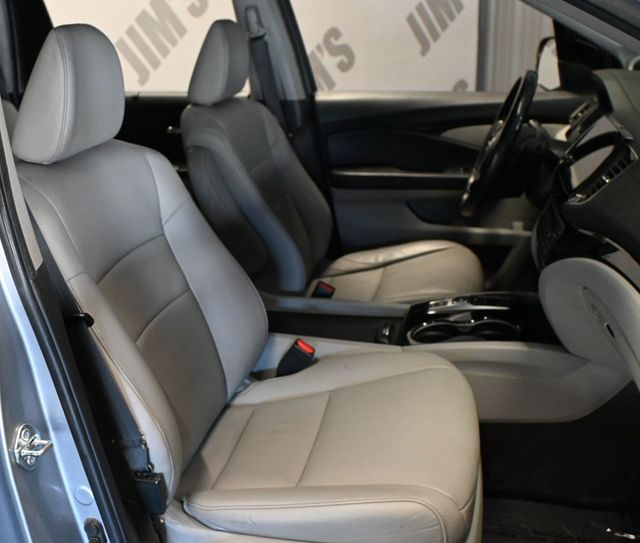 2020 Honda Pilot Touring 8-Passenger - 23101112 - 19